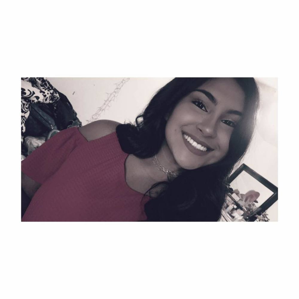 Meet your Posher, Valeria